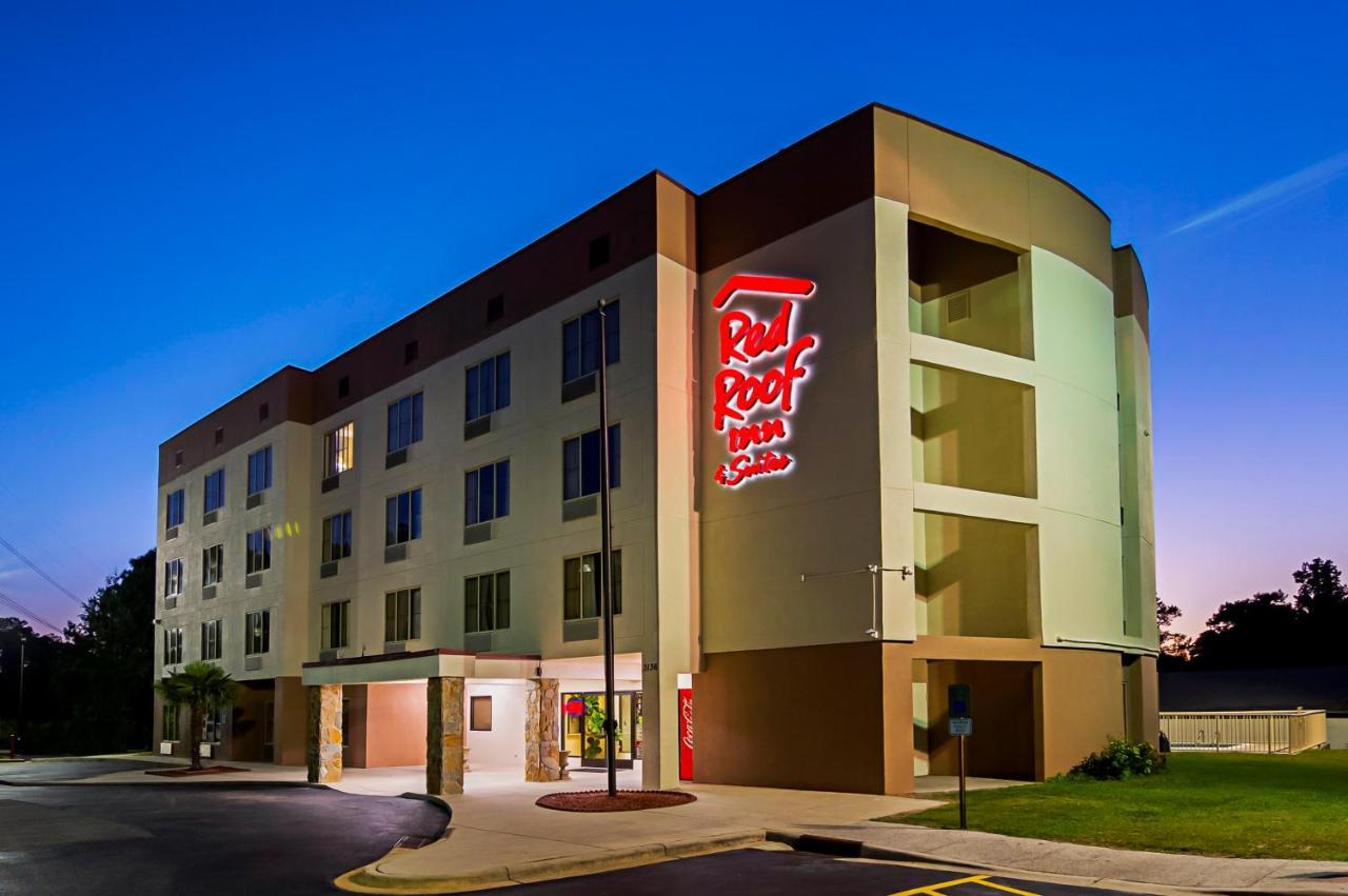 Red Roof Inn & Suites Fayetteville-Fort Bragg Екстериор снимка